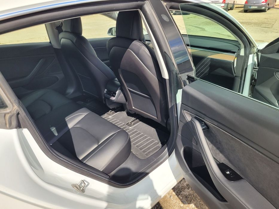 Tesla Model 3 performance