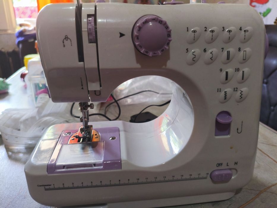 Китайская швейная машинка