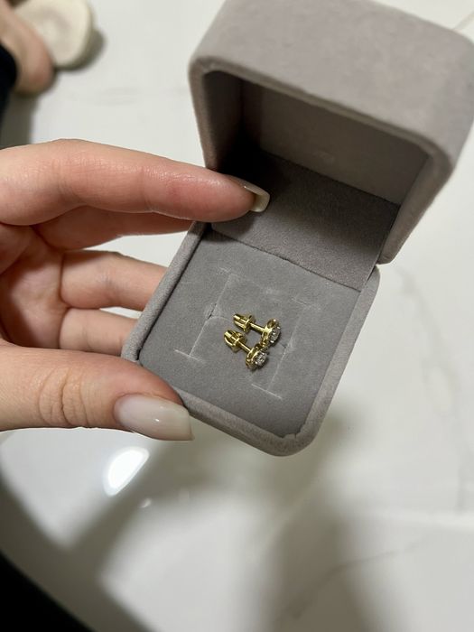 Золотые серьги пусеты. Каспи рассрочка/Ред