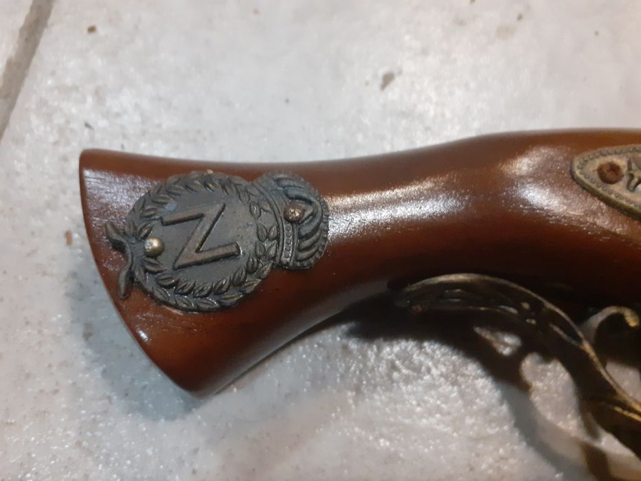 Красив кремъчен пистолет,пищов,оръжие