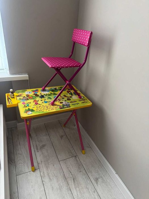Детский столик и стул
