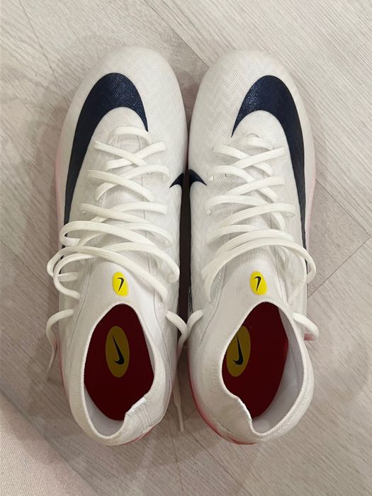 Футболни ботонки Nike 39 размер