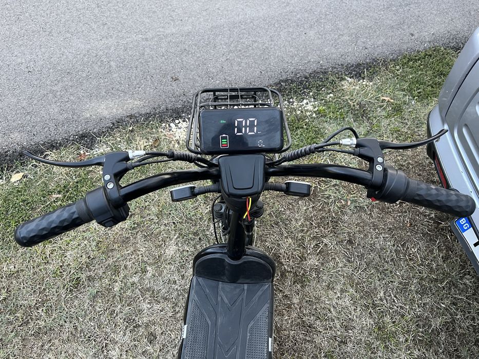 ЕЛЕКТРИЧЕСКИ СКУТЕР с двойна седалка САМО ЛИЧНО ВЗЕМАНЕ!!!