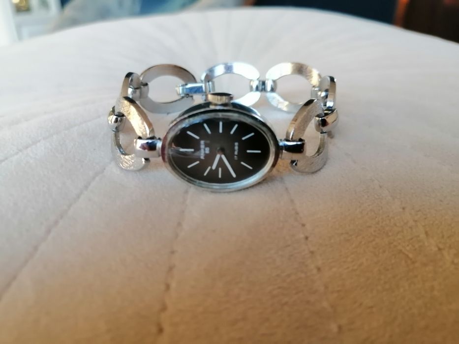 Дамски часовници.