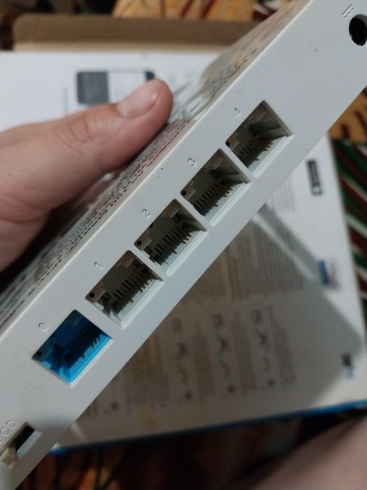 Интернет-центр( роктер/ усилитель вайфай)