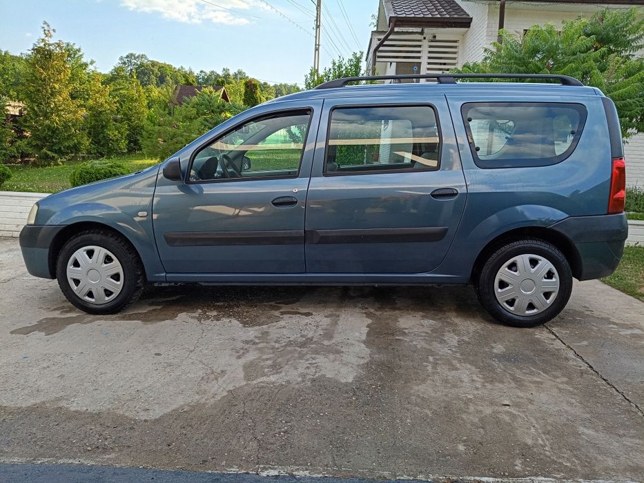 Dacia Logan MCV Laureate 1.6 Mpi 90cp 7 locuri
