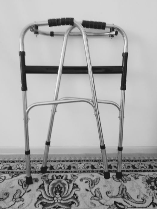 Продам ходунки для взрослых