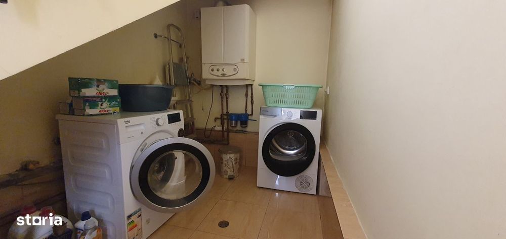 Proprietar vând casă individuală pe colț în zonă liniştită