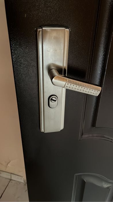 Продам замок для входной двери