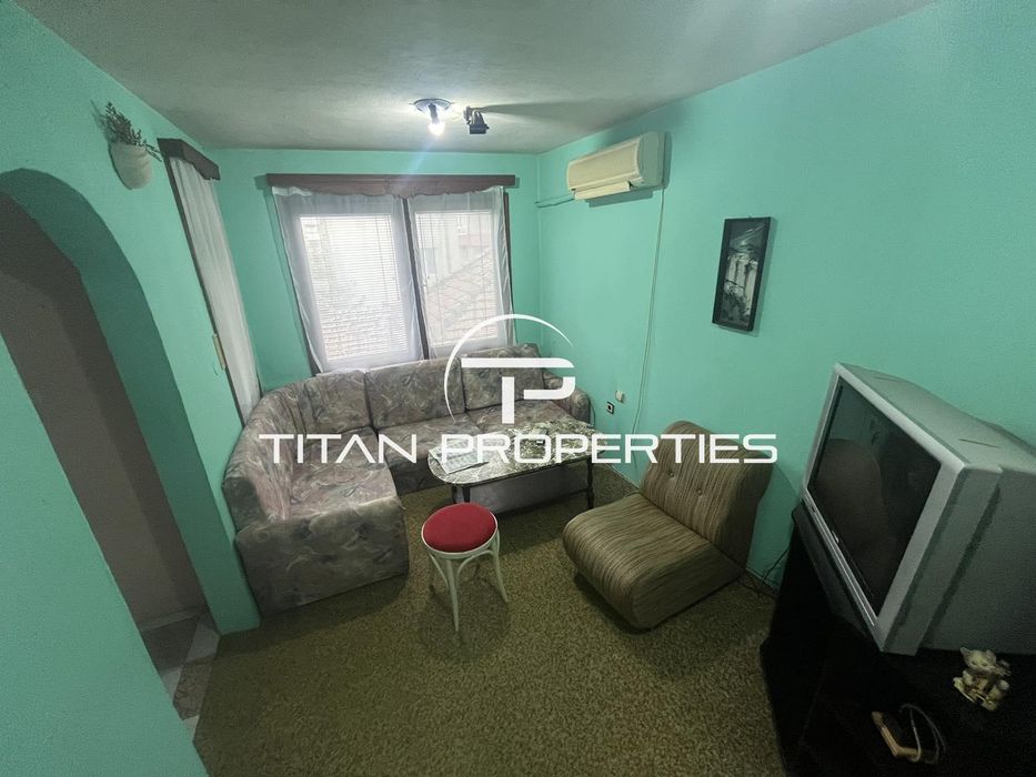 Дава се под наем Тристаен апартамент в Бургас, Възраждане - 70 кв.м за 204 € - Снимка #2