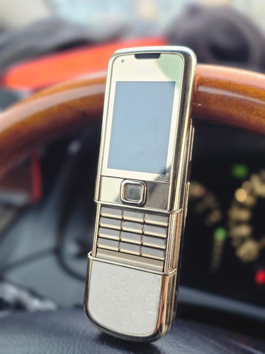 Нокиа 8800 в хороше состояние