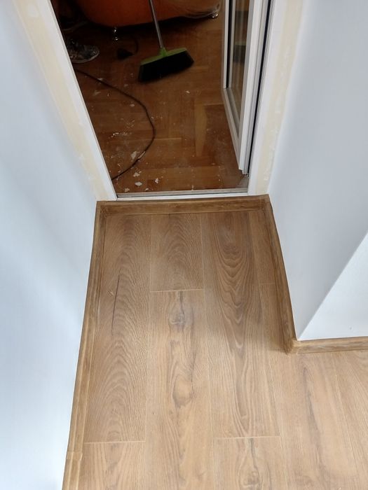 Prestari servicii montaj parchet