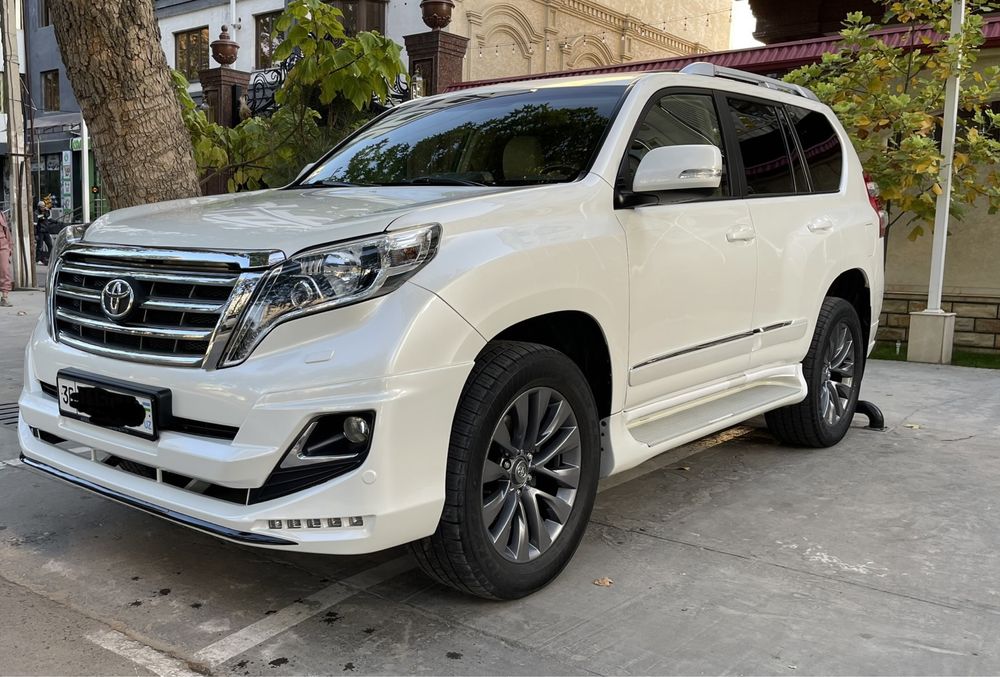 Toyota Land Cruisers