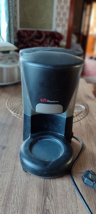Продаю кофеварку