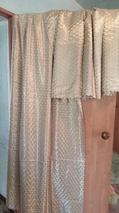 Шторы, ламбрикен, партьеры