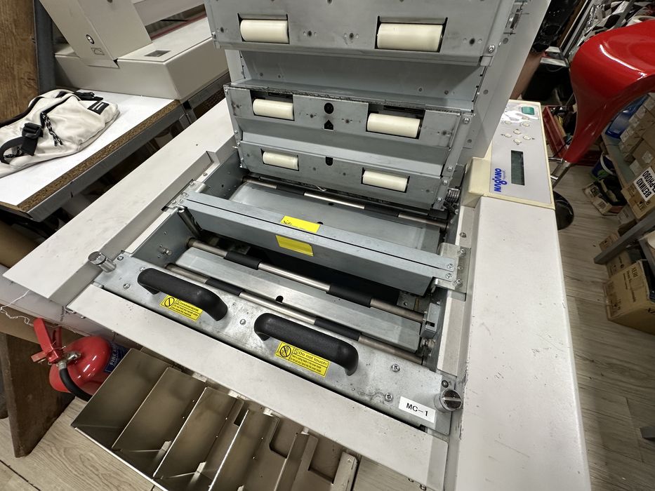 Автоматична машина за рязане на визитки Morgana CardXtra / Nagano