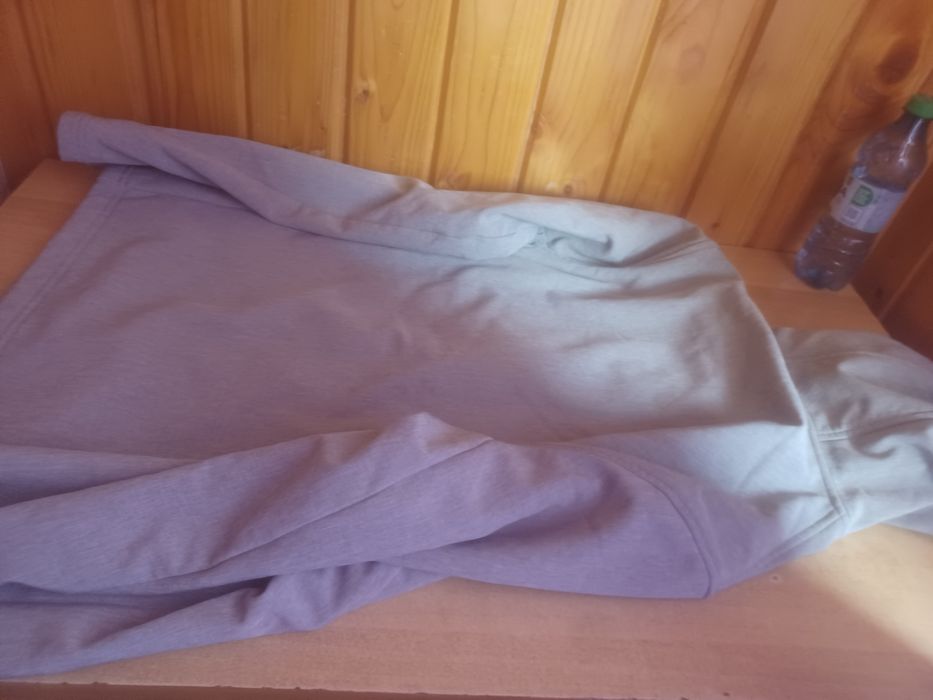 Vând greaca Superdry originală