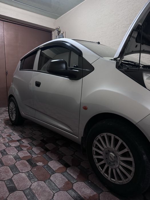 Spark Avtomat sotiladi