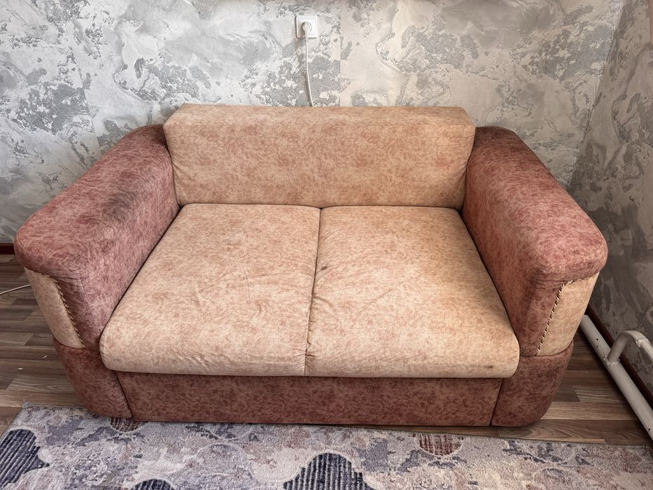 Продам мини диван срочно