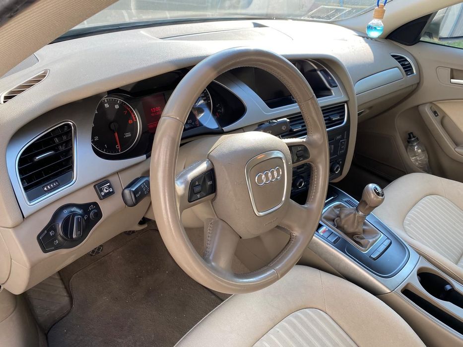 Audi A4 Limuzina