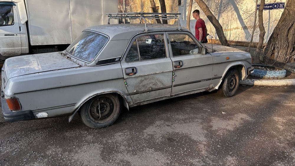 Продаю 2 Волги 31029