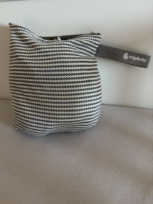 Ergobaby aura wrap