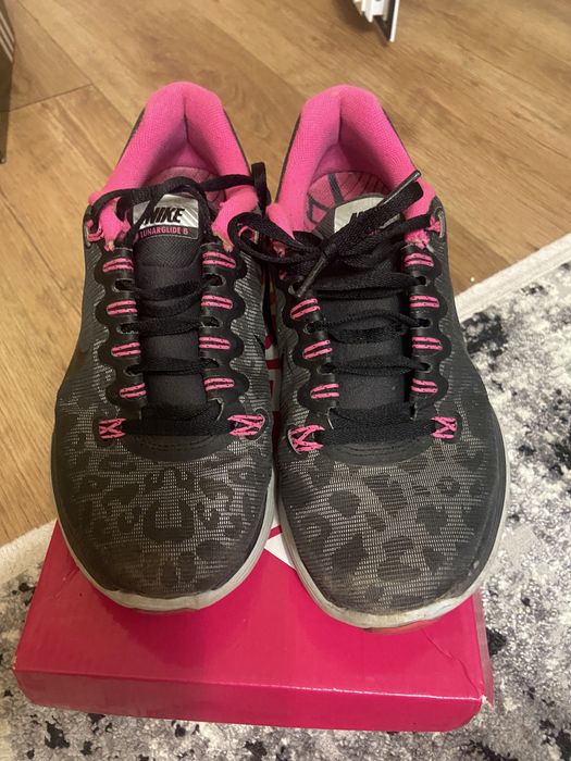 Продавам маратонки