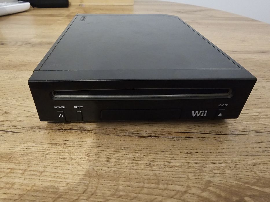 Pachet Nintendo Wii Negru + Adaptor Wii2HDMI + 7 Jocuri