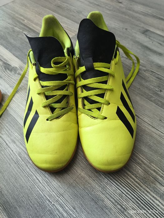 Маратонки  Adidas номер 38,5