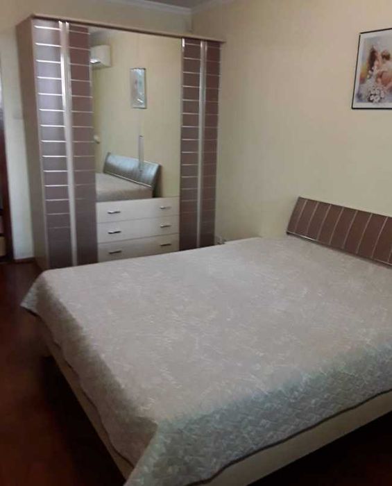 Дава се под наем Тристаен апартамент в Бургас, Център - 85 кв.м за 375 € - Снимка #5