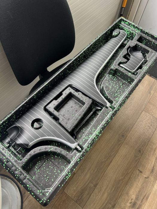 Trim (ornament ) bord mahon Mercedes C class W206