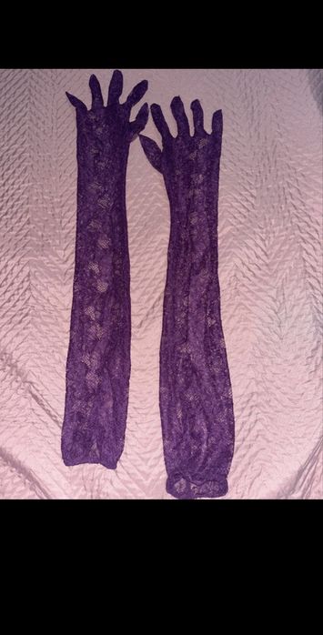 Rochie elegantă mov prună din dantelă + mănuși asortate – purtată o singură dată