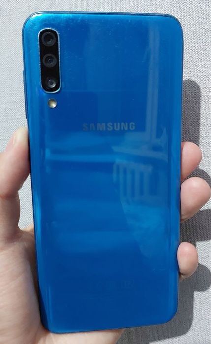 Продам Samsung Galaxy A50 64 GB