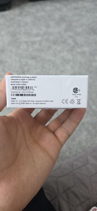 Airpods 4 ANC  noi sigilate