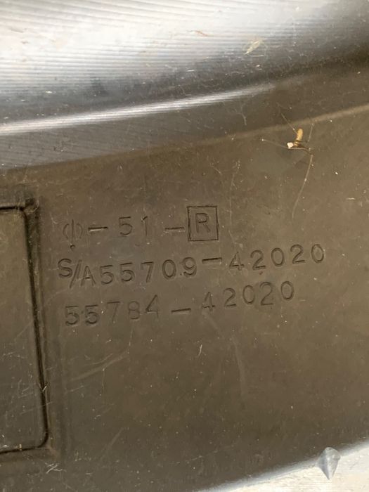 Ornament/Grila Parbriz Toyota Rav 4 Ii _A2_ 2000 - 2005 55708-42110