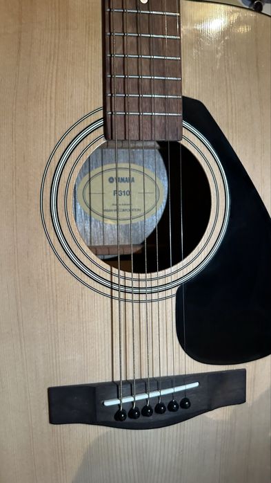 Гитара Yamaha F310 с чехлом