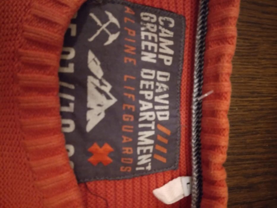 Pulover camp David L