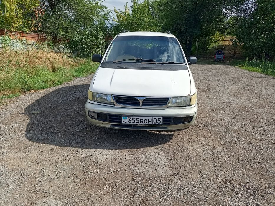 Митсубиси шариот