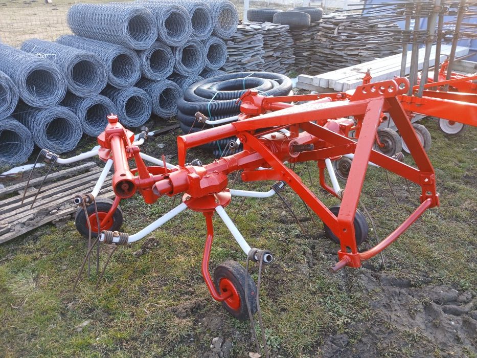 Presă de balotat  ,,balotieră,,