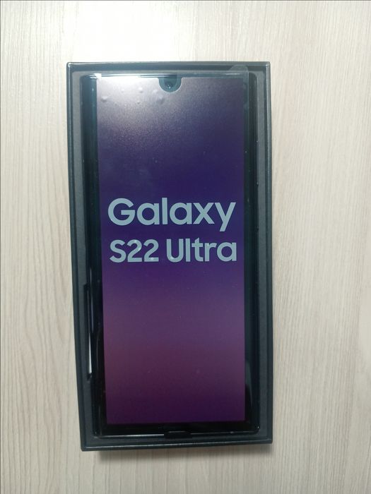 Смартфон Samsung galaxy S22 ultra новый