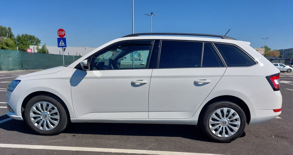 PROPRIETAR vând Skoda Fabia Combi SMART 1.0 TSI 95 CP  2022