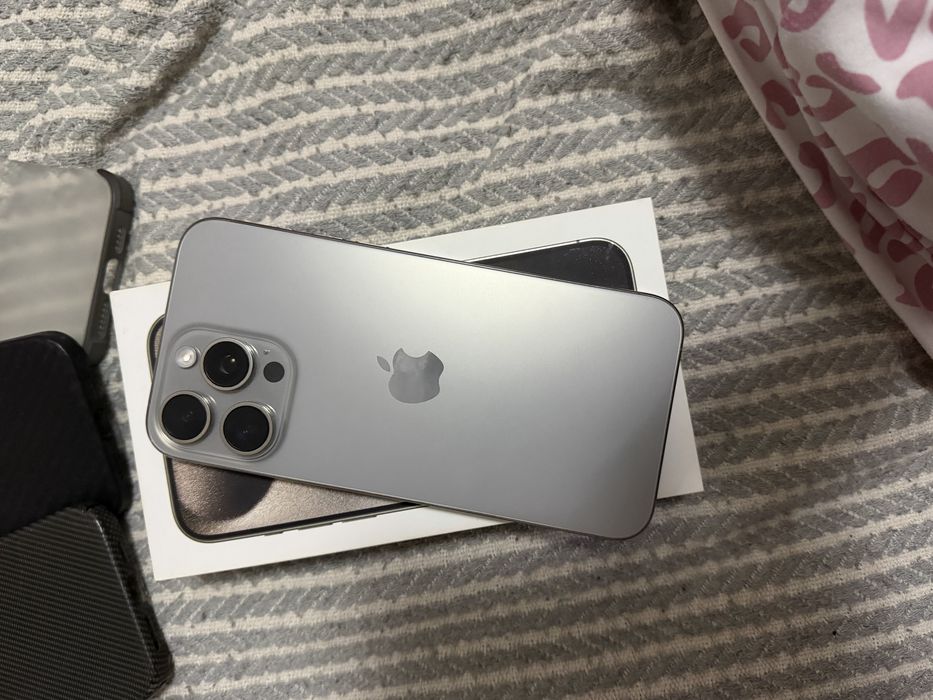 iPnone 15 pro max 256 gb