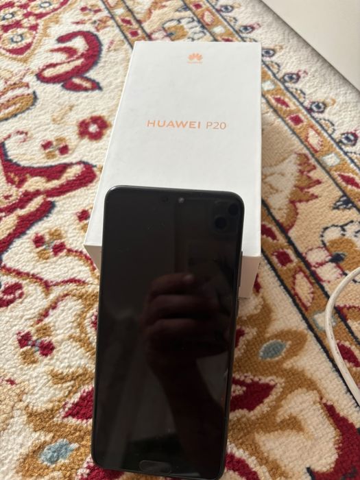 Продам Huawei p20 4/128gb