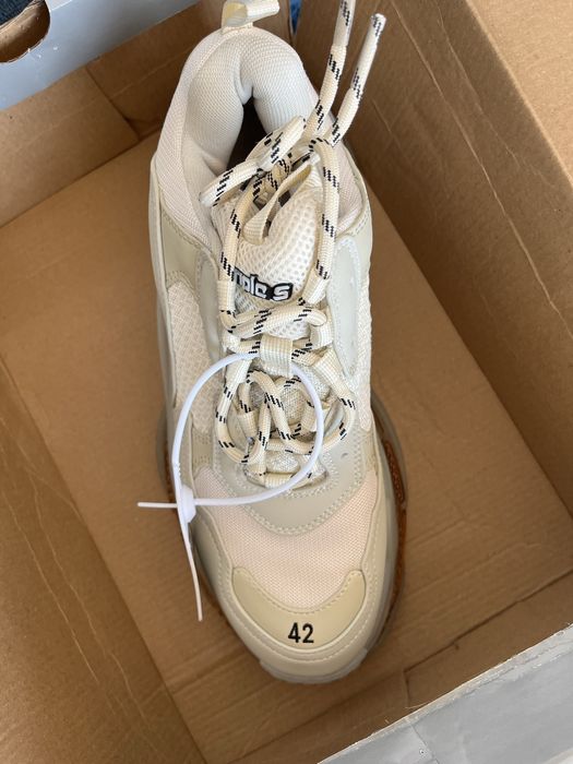 Adidasi balenciaga noi