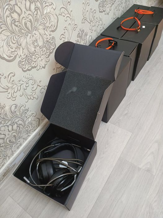 Продам наушники E-Blue Cobra EHS 971GYAA-IU