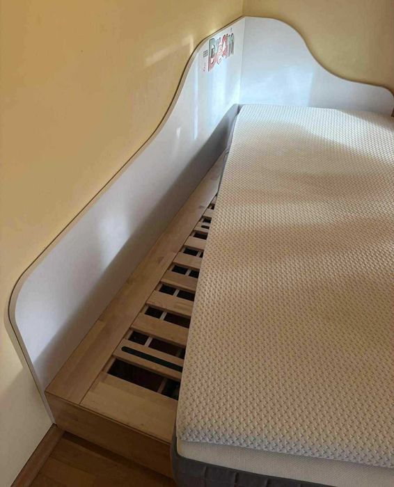 Единично легло - отлично състояние