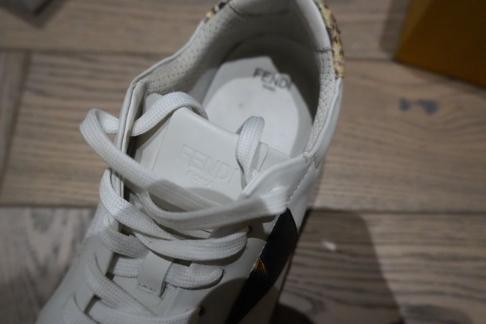 Белые кожаные кеды Fendi