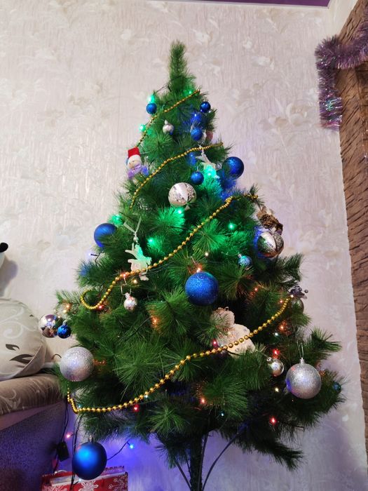 Ёлка искусственная