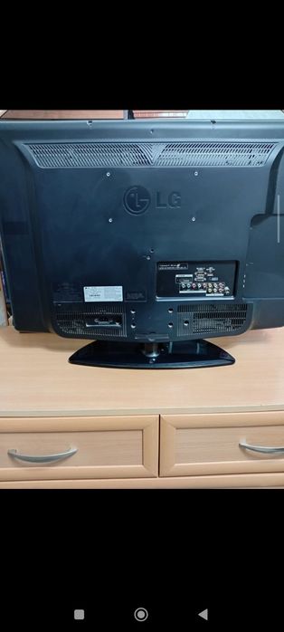 Телевизор LG в хорошем состоянии