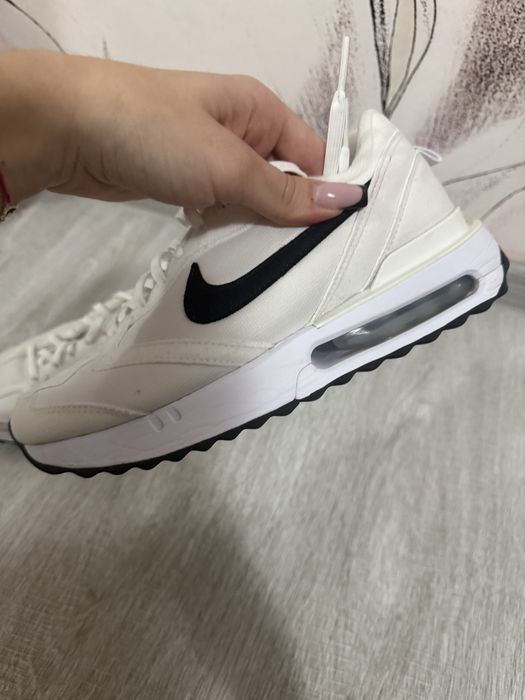 Маратонки Nike 37.5